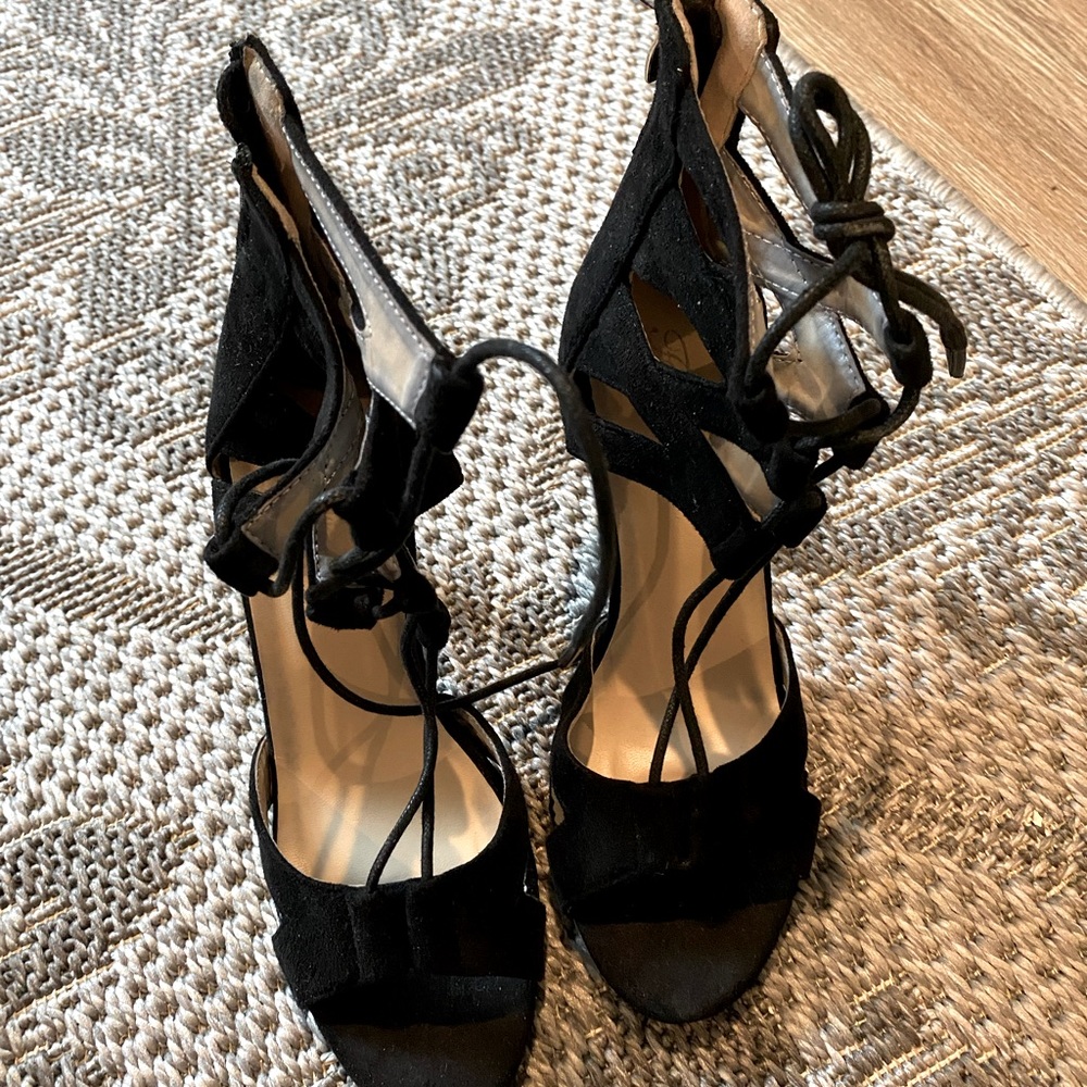 Fersini black lace up heels
